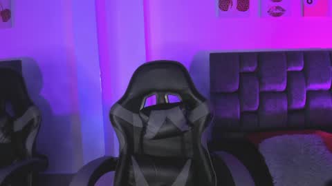 Isabella Moon9 online show from April 6, 2026, 12:17 pm