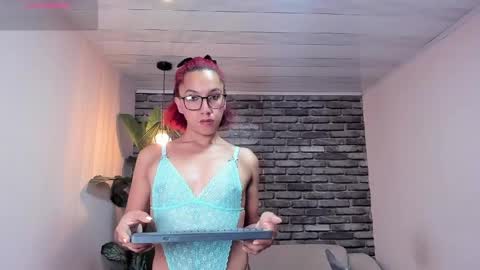 Camila online show from April 11, 2026, 11:47 am