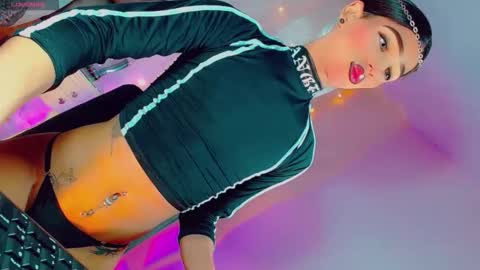 isabellagirs online show from February 9, 2026, 5:00 am