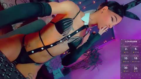 isabellagirs online show from March 12, 2026, 5:46 am