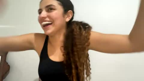 Snapshot of isabellakoffs chatting on December 27, 2024, 1:00 am Isabella.. back again online show from December 27, 2024, 1:00 am