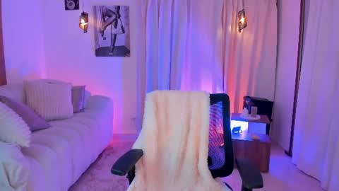 ISABELLA  online show from June 28, 2026, 8:26 pm
