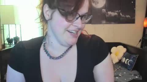 isabellamariedarcy online show from June 4, 2026, 6:47 pm