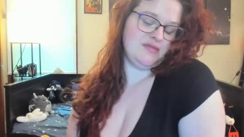 isabellamariedarcy online show from June 17, 2026, 3:46 pm