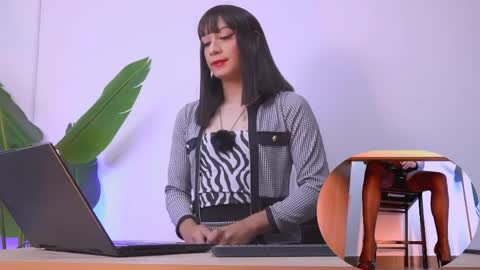 Help me with your follow independent model isabela online show from April 2, 2026, 6:16 pm