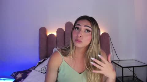  Martina  IG martissmith01 online show from January 17, 2025, 1:36 am