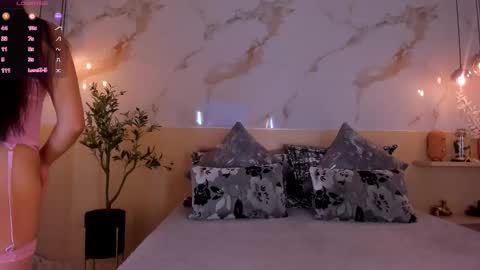 Snapshot of isabellasouza chatting on September 24, 2025, 11:46 am online show from September 24, 2025, 11:46 am