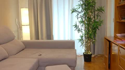 isabellauribe online show from May 9, 2026, 11:37 am