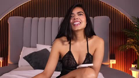 Snapshot of isabellax21 chatting on May 24, 2026, 4:06 am Isa online show from May 24, 2026, 4:06 am