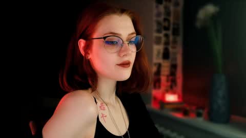 Snapshot of isabelle_stern chatting on February 4, 2025, 3:47 pm Madame Isabelle online show from February 4, 2025, 3:47 pm