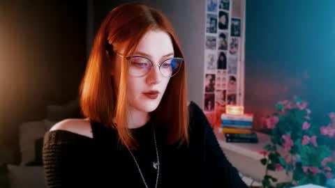 Snapshot of isabelle_stern chatting on February 13, 2025, 4:07 pm Madame Isabelle online show from February 13, 2025, 4:07 pm