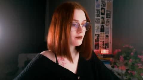 Snapshot of isabelle_stern chatting on February 17, 2025, 4:15 pm Madame Isabelle online show from February 17, 2025, 4:15 pm
