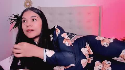 Isabelle Diaz online show from November 22, 2025, 5:17 am