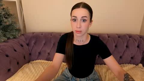 Isabelle online show from March 15, 2026, 7:53 pm