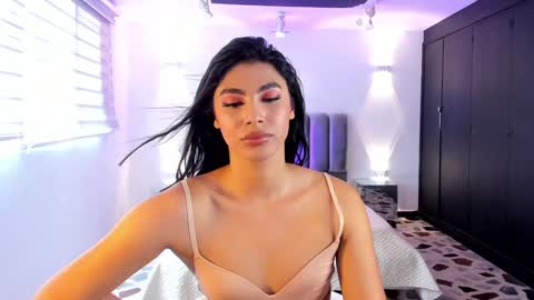 Isa online show from February 5, 2025, 5:53 pm