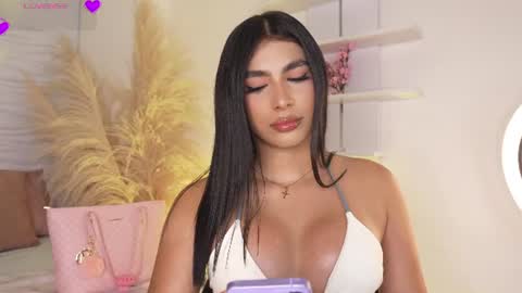 Snapshot of isabellefoxx chatting on June 23, 2026, 9:46 pm Isa online show from June 23, 2026, 9:46 pm