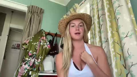 isabellesings online show from January 8, 2026, 1:30 am