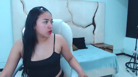 isabellrodriguez18 online show from February 4, 2025, 8:13 am