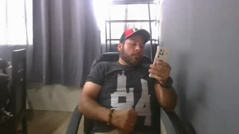 The sweetest online show from April 20, 2026, 6:42 pm