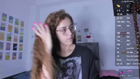 Snapshot of isangel_ chatting on February 7, 2025, 3:23 am Isabela  online show from February 7, 2025, 3:23 am