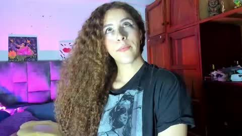 Snapshot of isangel_ chatting on October 20, 2025, 12:55 am Isabela  online show from October 20, 2025, 12:55 am
