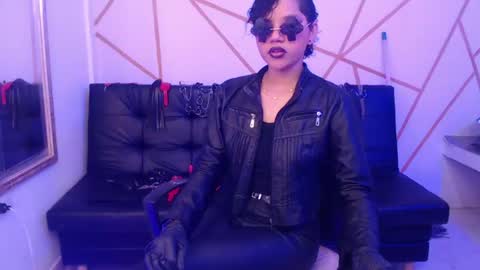 isabela online show from June 20, 2026, 4:04 am