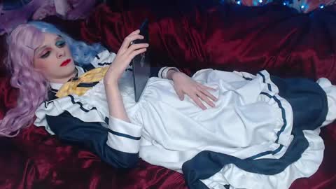 Sele online show from April 15, 2026, 10:10 pm