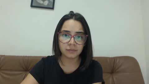 Snapshot of isemma chatting on September 18, 2025, 3:19 am Emma online show from September 18, 2025, 3:19 am