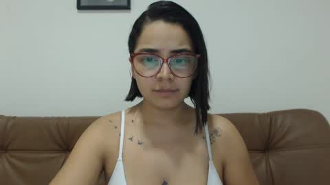 Snapshot of isemma chatting on September 23, 2025, 3:20 am Emma online show from September 23, 2025, 3:20 am