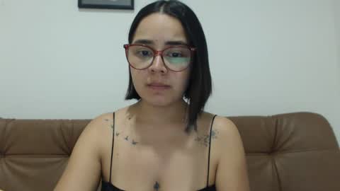 Snapshot of isemma chatting on September 24, 2025, 3:43 am Emma online show from September 24, 2025, 3:43 am