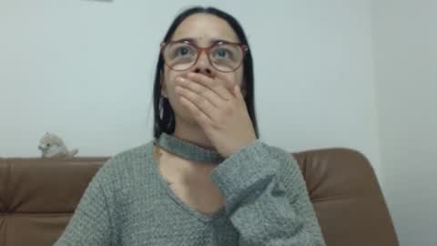 Snapshot of isemma chatting on October 16, 2025, 3:51 am Emma online show from October 16, 2025, 3:51 am