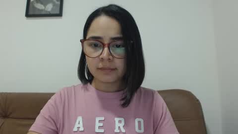 Snapshot of isemma chatting on October 29, 2025, 3:20 am Emma online show from October 29, 2025, 3:20 am