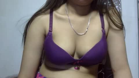ishika_ishu online show from February 9, 2026, 5:39 pm