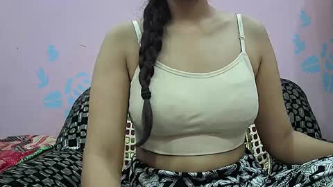ishika_singh_ online show from March 12, 2026, 2:07 am