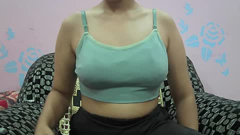 ishika_singh_ online show from April 24, 2026, 1:30 am