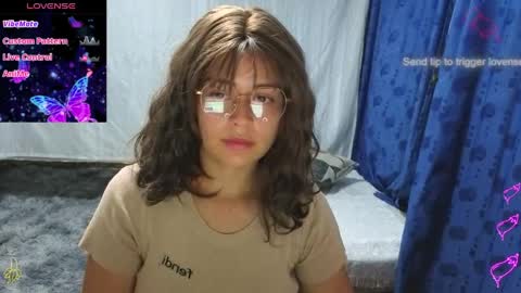 Snapshot of isis_11 chatting on April 11, 2026, 12:15 am isis_11 online show from April 11, 2026, 12:15 am