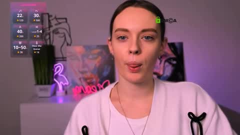 isla_dior online show from December 1, 2025, 6:18 am