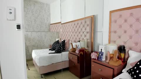 Vanessa online show from February 24, 2025, 11:10 am