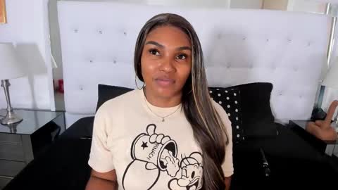 Vanessa online show from March 3, 2026, 11:38 am