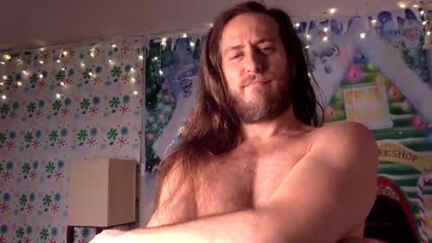 Snapshot of islanddudehawaii chatting on February 4, 2025, 1:23 am IslandDudeHawaii online show from February 4, 2025, 1:23 am