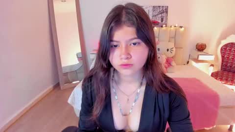 Snapshot of issa_loren chatting on November 7, 2025, 6:52 pm Issa online show from November 7, 2025, 6:52 pm