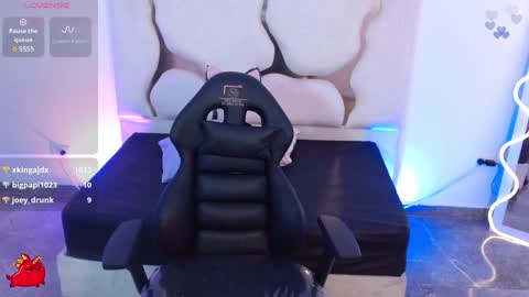 Snapshot of issa_tay1 chatting on February 7, 2025, 9:05 am Issa online show from February 7, 2025, 9:05 am