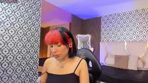 Snapshot of issa_tay1 chatting on February 8, 2026, 3:21 am Issa online show from February 8, 2026, 3:21 am