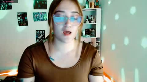 Yiz online show from February 16, 2025, 4:20 am