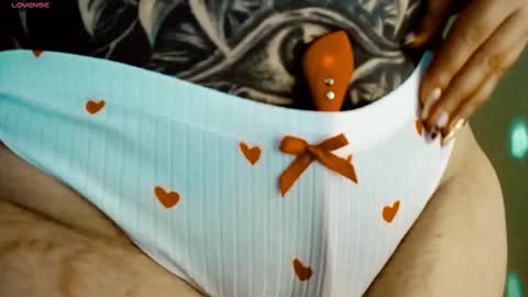 Yiz online show from February 16, 2025, 7:26 am