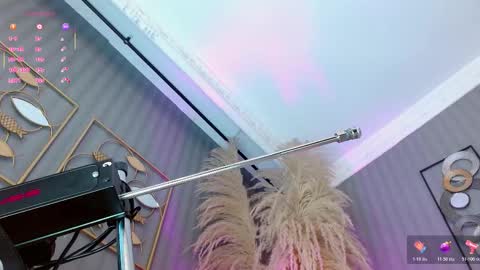 Snapshot of issys_lam chatting on December 3, 2025, 11:30 am issys online show from December 3, 2025, 11:30 am