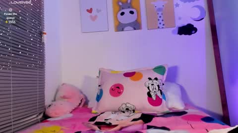 Snapshot of itahisa_cute chatting on February 19, 2025, 9:17 am itahisa online show from February 19, 2025, 9:17 am