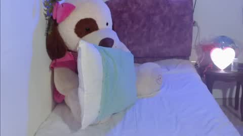 Itala Gomez online show from October 24, 2025, 11:01 pm