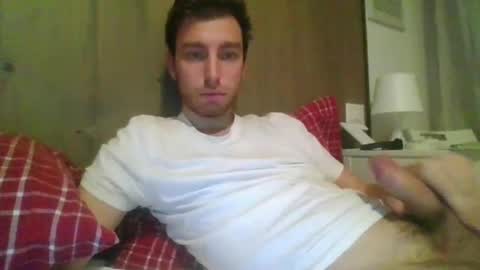 italian_boy_22 online show from December 8, 2024, 4:28 pm