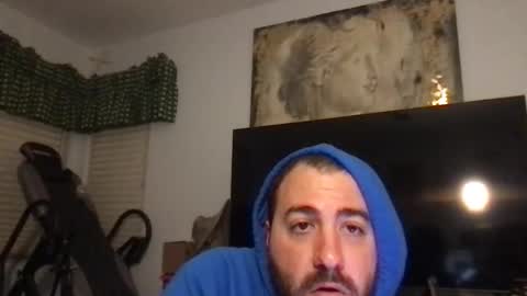 Valentino online show from December 21, 2025, 3:24 am